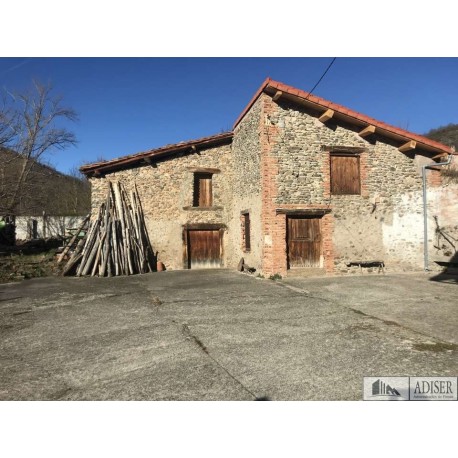 Pajar con terreno en venta en Ojacastro 